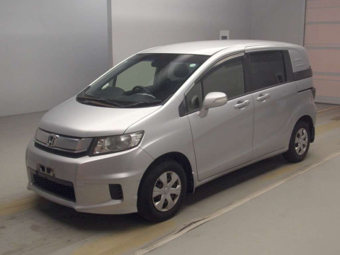 2015 Honda Freed Spike GB3[0]