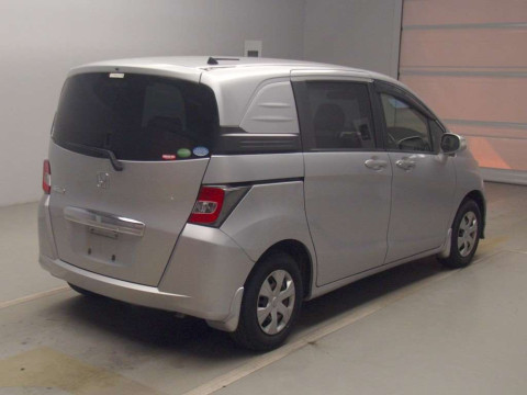 2015 Honda Freed Spike GB3[1]