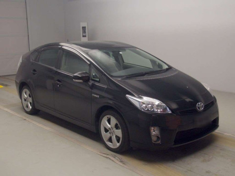 2010 Toyota Prius ZVW30[2]