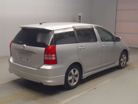 2005 Toyota Wish ZNE10G[1]