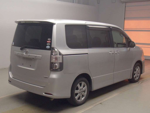 2008 Toyota Voxy ZRR70W[1]