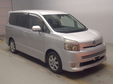 2008 Toyota Voxy ZRR70W[2]