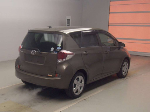 2014 Toyota Ractis NCP120[1]