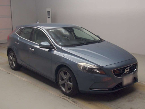 2014 Volvo V40 MB4164T[2]