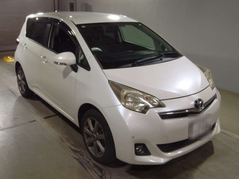 2011 Toyota Ractis NCP125[2]