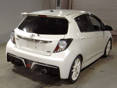 2015 Toyota Vitz NCP131[1]