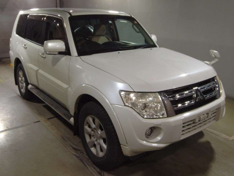 2012 Mitsubishi Pajero V98W[2]