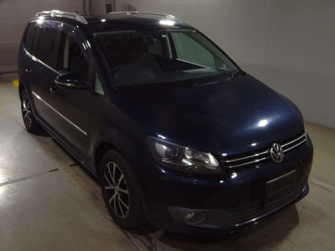 2014 Volkswagen Golf Touran 1TCTH[2]