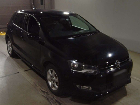 2014 Volkswagen Polo 6RCBZ[2]