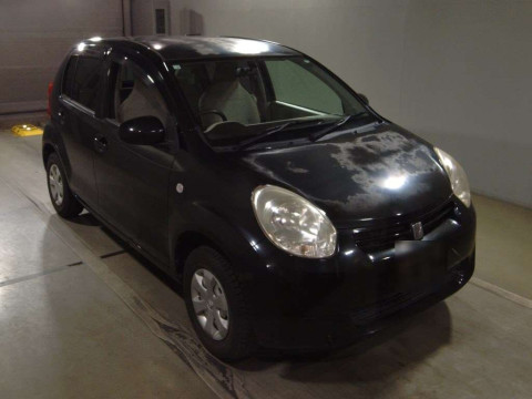 2010 Toyota Passo KGC30[2]