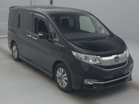 2015 Honda Step WGN Spada RP3[2]