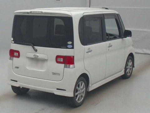 2012 Daihatsu Tanto L385S[1]