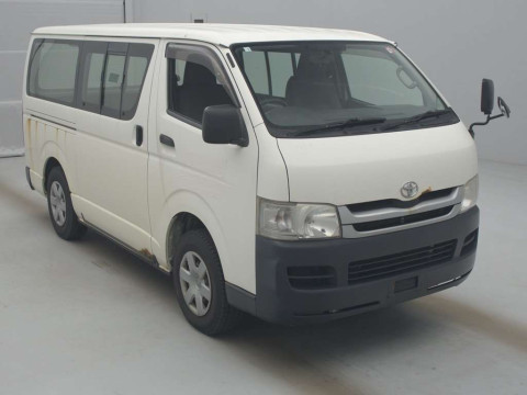 2010 Toyota Hiace Van KDH206V[2]