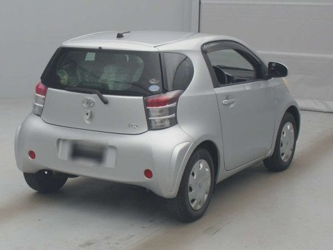 2010 Toyota iQ KGJ10[1]