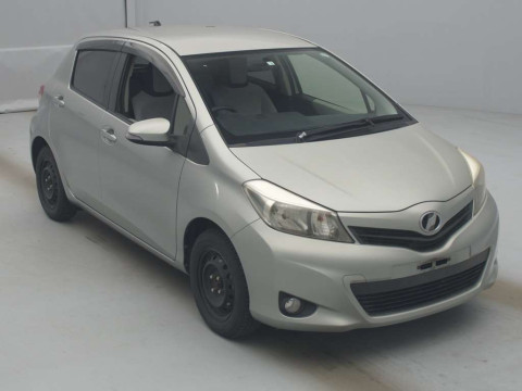 2012 Toyota Vitz KSP130[2]