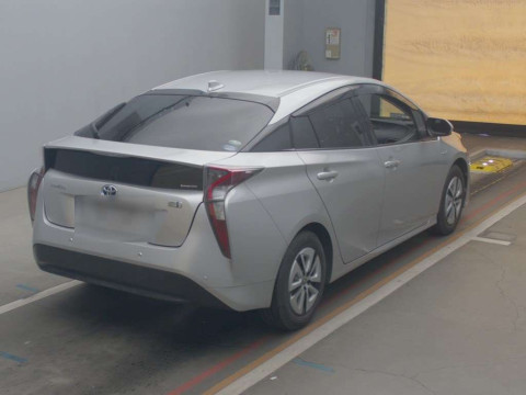 2017 Toyota Prius ZVW51[1]