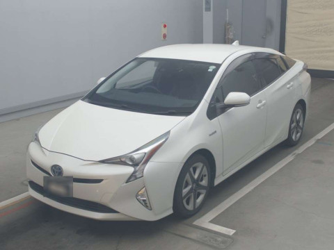 2016 Toyota Prius ZVW50[0]