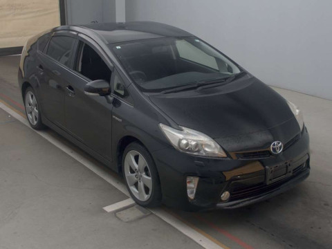 2013 Toyota Prius ZVW30[2]