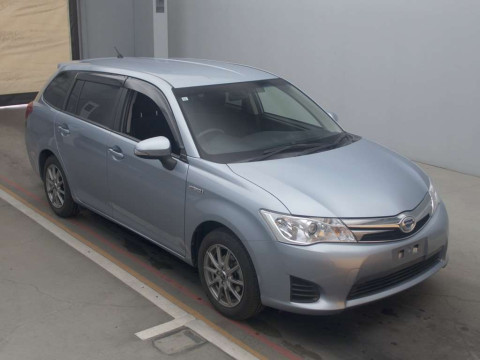 2013 Toyota Corolla Fielder NKE165G[2]