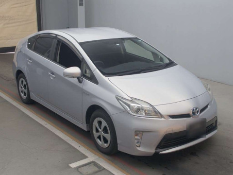 2012 Toyota Prius ZVW30[2]