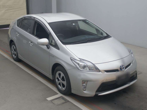 2012 Toyota Prius ZVW30[2]