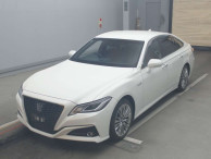 2019 Toyota Crown Hybrid