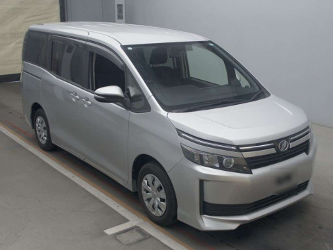 2015 Toyota Voxy ZRR80G[2]