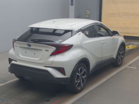 2020 Toyota C-HR ZYX11[1]