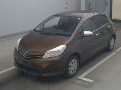 2013 Toyota Vitz KSP130[0]