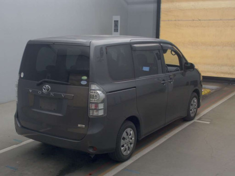 2012 Toyota Voxy ZRR70G[1]