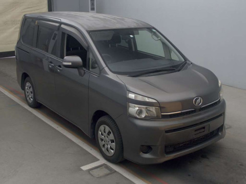 2012 Toyota Voxy ZRR70G[2]