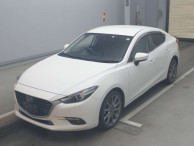 2018 Mazda Axela