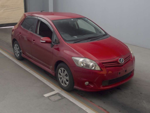 2010 Toyota Auris NZE151H[2]