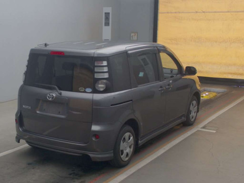 2010 Toyota Sienta NCP81G[1]