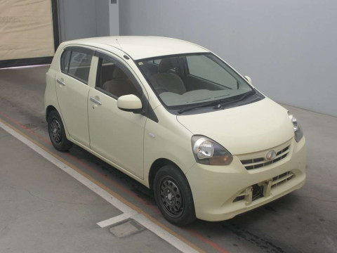 2012 Daihatsu Mira es LA300S[2]