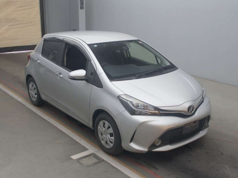 2016 Toyota Vitz NSP130[2]