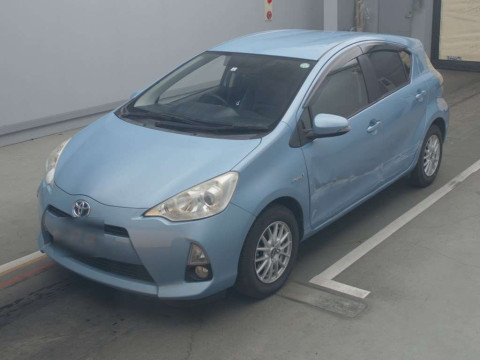 2013 Toyota Aqua NHP10[0]