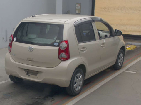 2011 Toyota Passo KGC30[1]