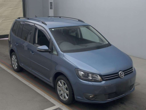 2014 Volkswagen Golf Touran 1TCTH[2]