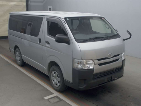 2017 Toyota Regiusace Van KDH206V[2]