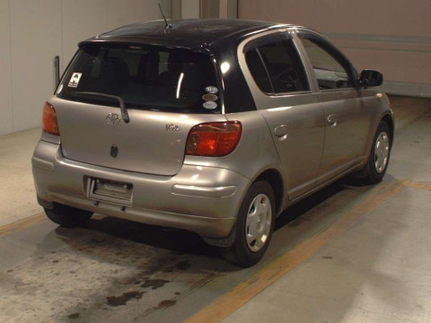 2004 Toyota Vitz SCP13[1]