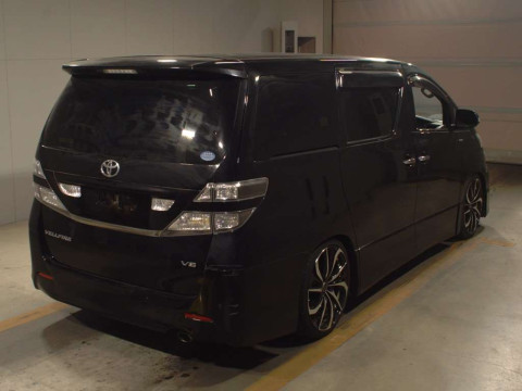 2013 Toyota Vellfire GGH20W[1]