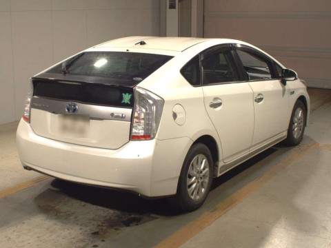 2014 Toyota Prius PHV ZVW35[1]