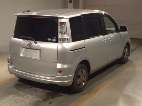 2014 Toyota Sienta NCP81G[1]