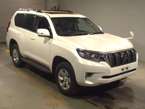 2020 Toyota Land Cruiser Prado TRJ150W[2]