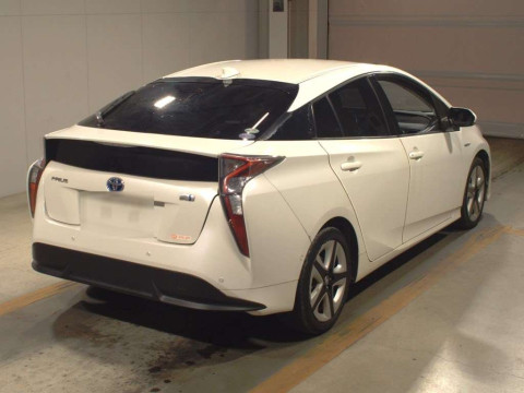 2018 Toyota Prius ZVW51[1]