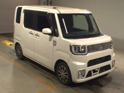 2016 Daihatsu Wake LA700S[2]