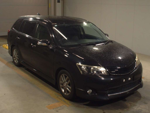 2013 Toyota Corolla Fielder NZE161G[2]