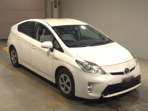 2012 Toyota Prius ZVW30[2]