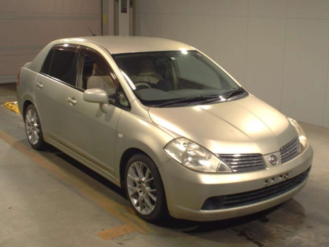 2005 Nissan Tiida Latio SC11[2]